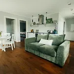 Vaeike-juusa Kuelaliskorter Apartment *