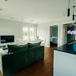 Vaeike-juusa Kuelaliskorter Apartment *